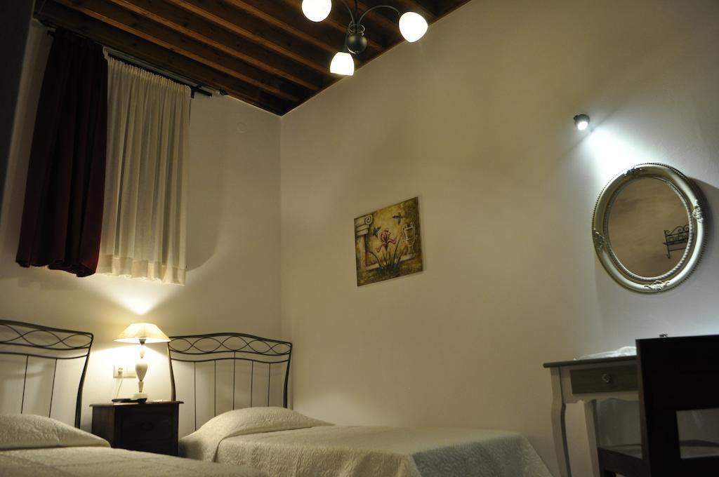 Villa Amalia Λίνδος Δωμάτιο φωτογραφία